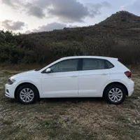 Volkswagen Polo — side
